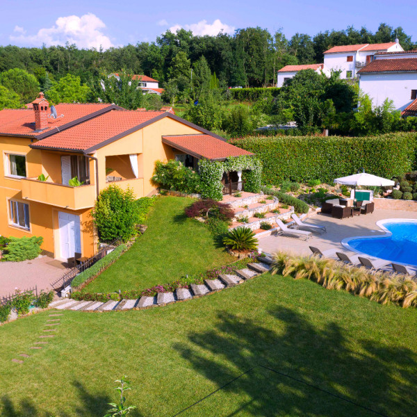 Villa Diora Home & Spa, Villa Diora Karojba