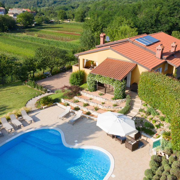 Villa Diora Home & Spa, Villa Diora Karojba